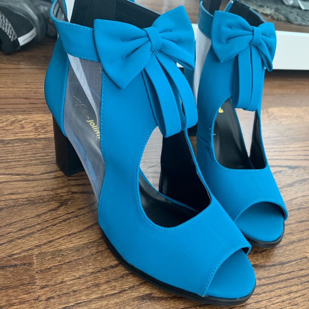 Shoes - Picture 3 of 5